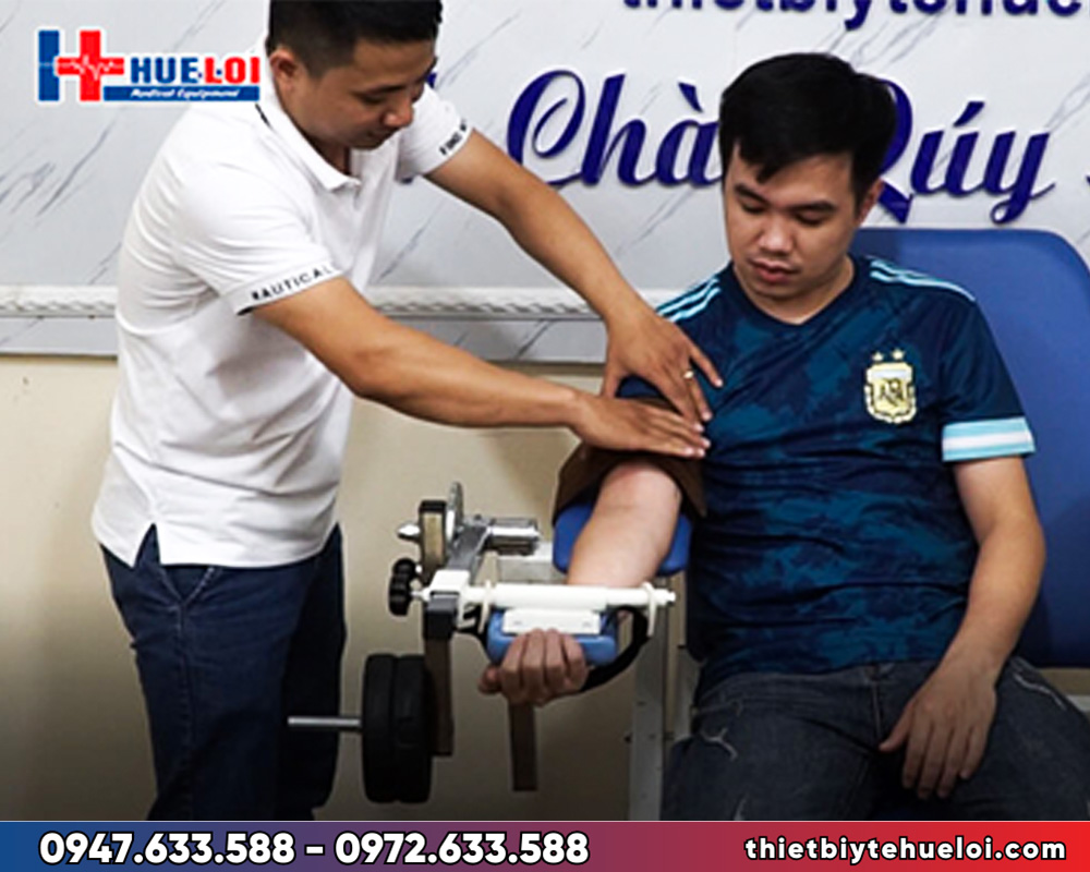 Dụng cụ tập cơ tay cho người bệnh dạng ghế ngồi